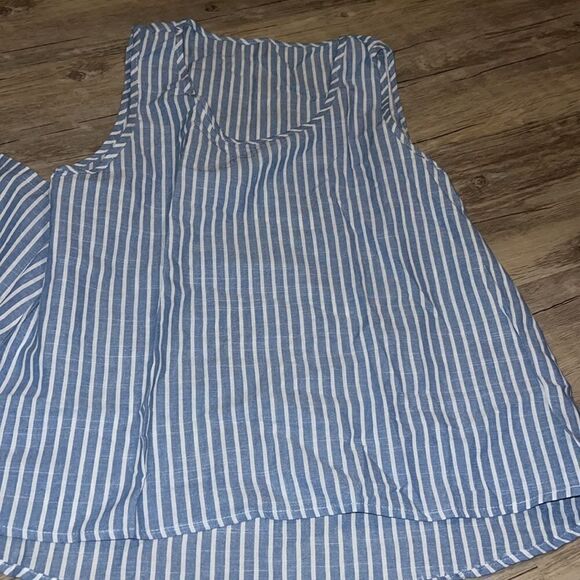 Outfit - Picture 2 of 3